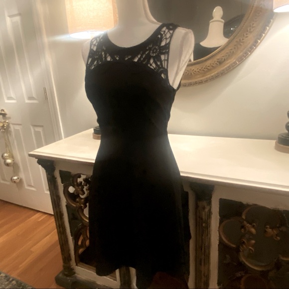 🖤 Little Black Dress by LUSH – Size Medium M 🖤 - Picture 4 of 5